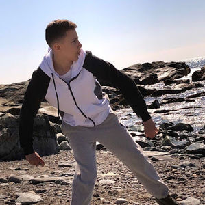 Meet your Posher, Damian